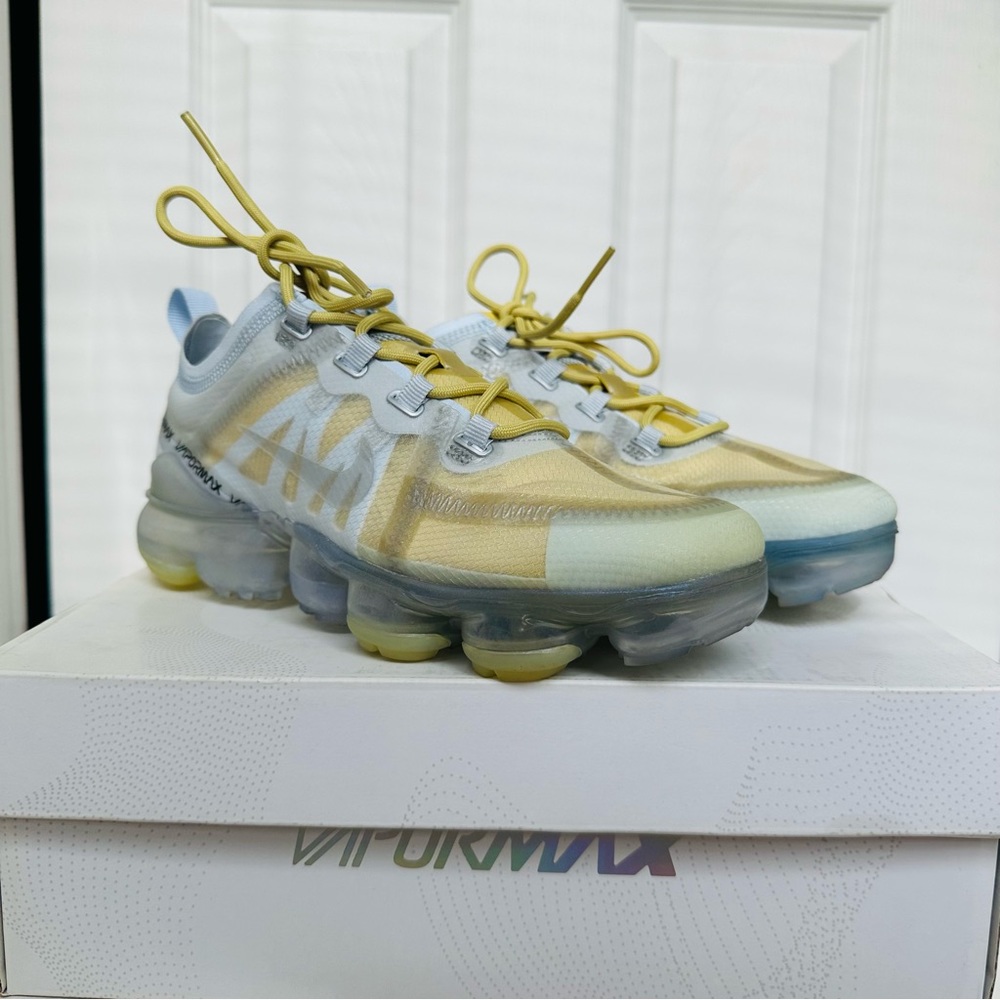 Nike Air VaporMax in Celery and Metallic Silver